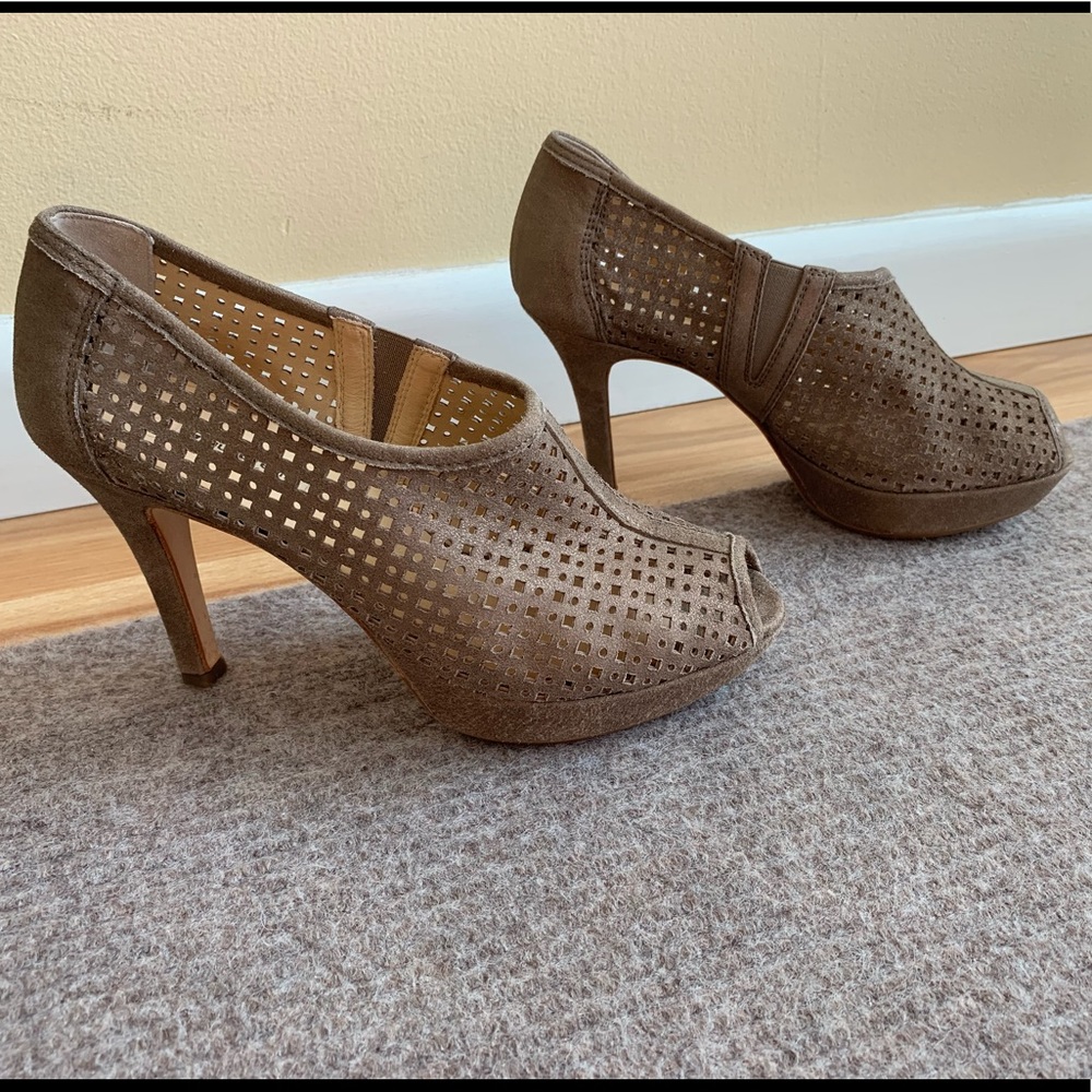 Paul Green Passion Bronze Heels size 7.5